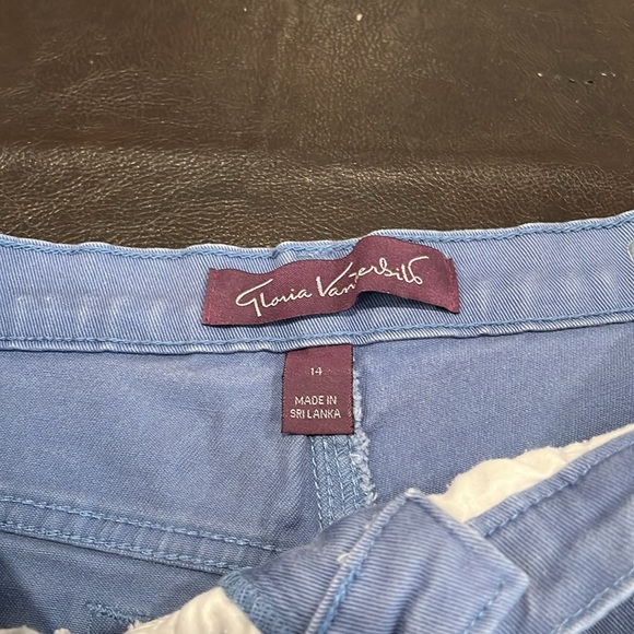 Ready for wear - Picture 2 of 2